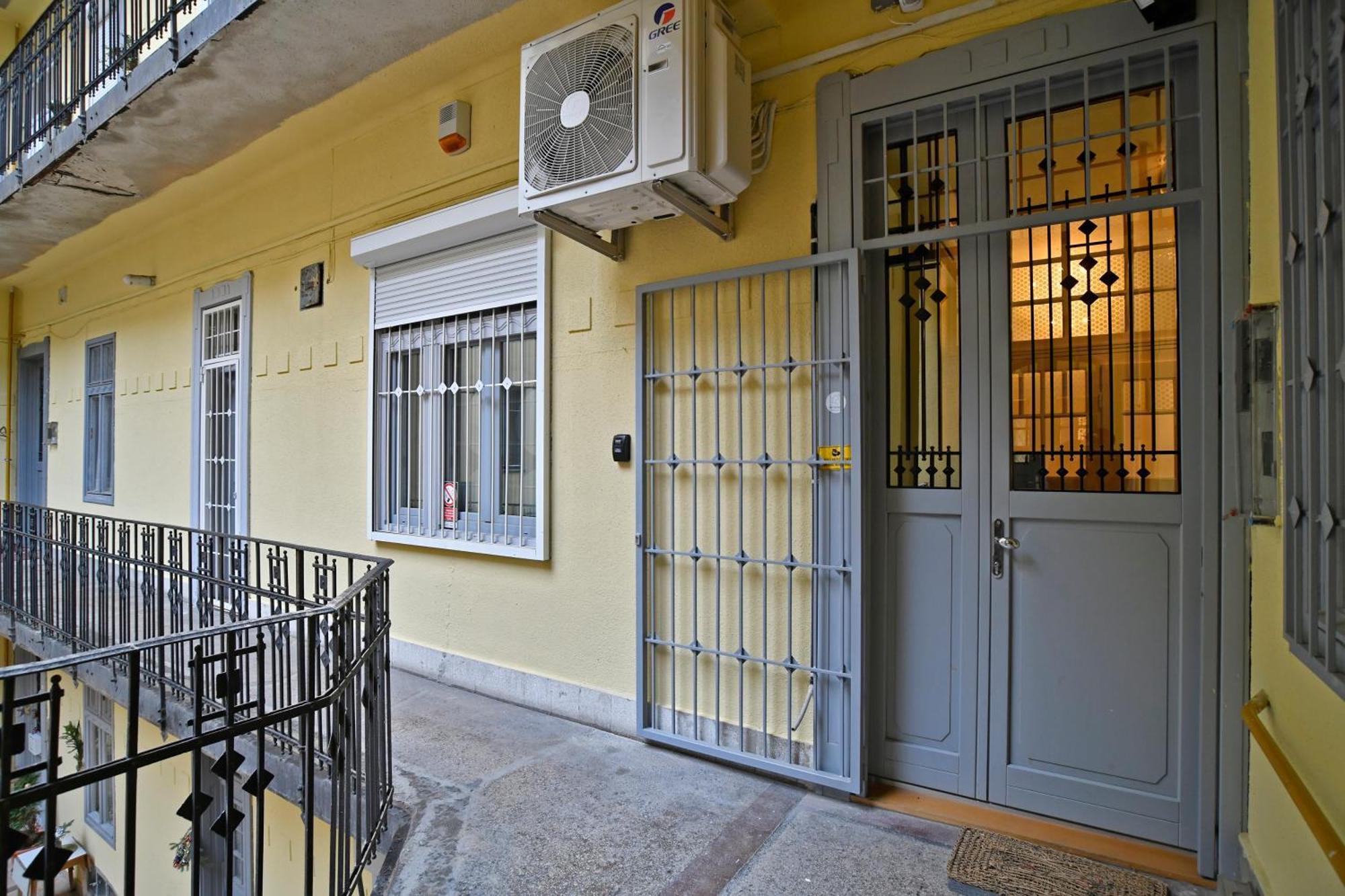 דירות בודפשט Luxuryflat Near Centre On118 Sqm, 3Br,2Bth,8Bed,Ac מראה חיצוני תמונה