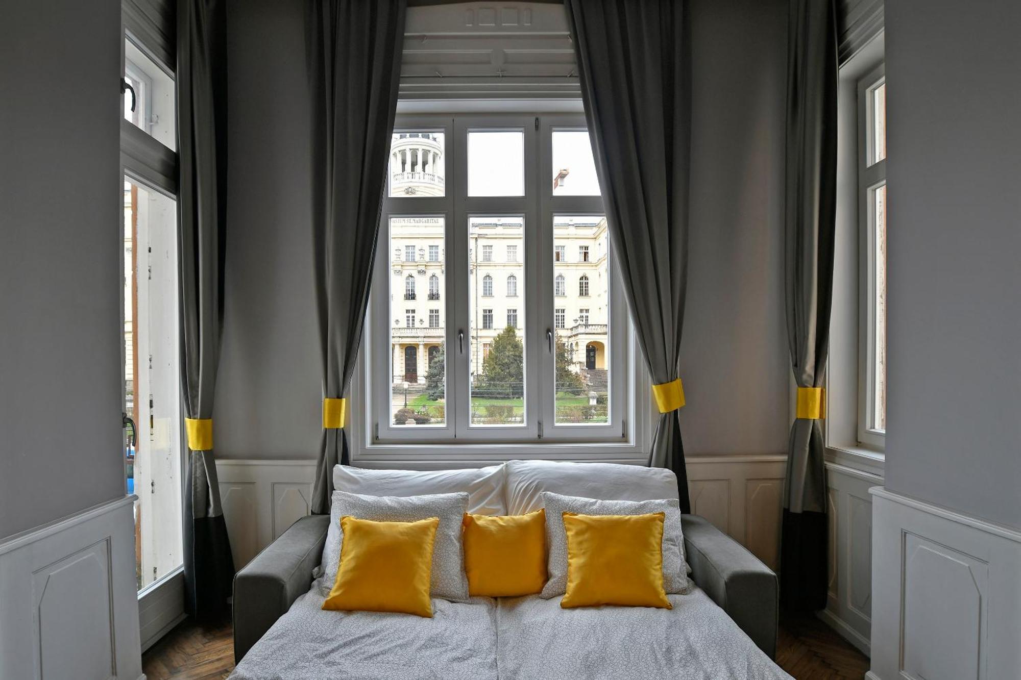 דירות בודפשט Luxuryflat Near Centre On118 Sqm, 3Br,2Bth,8Bed,Ac מראה חיצוני תמונה